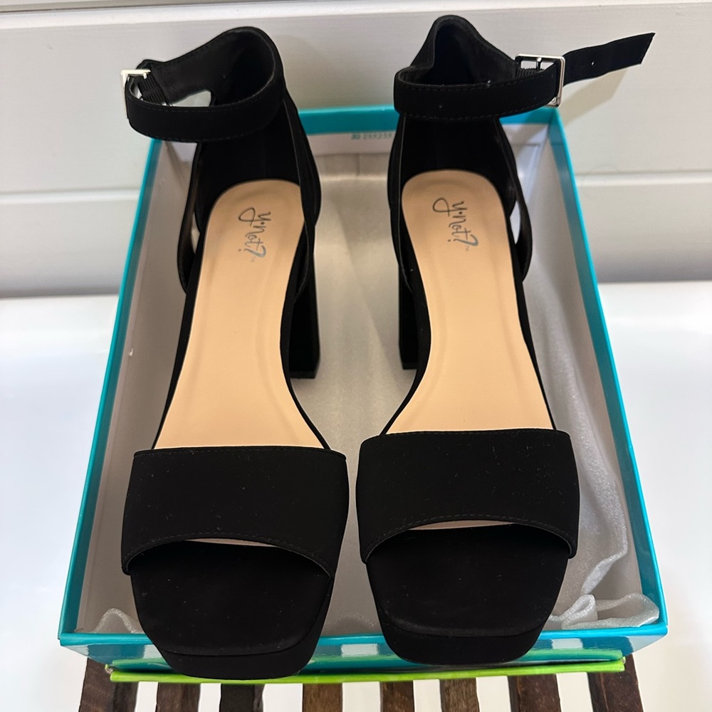 Y Not Sandrea Dress Sandals - Picture 5 of 9
